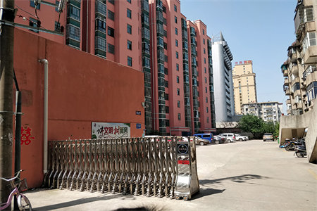 羊山新区东方一品3室2厅1卫83万118m2出售